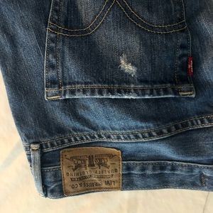 Levi’s Boyfriend Jeans 👖